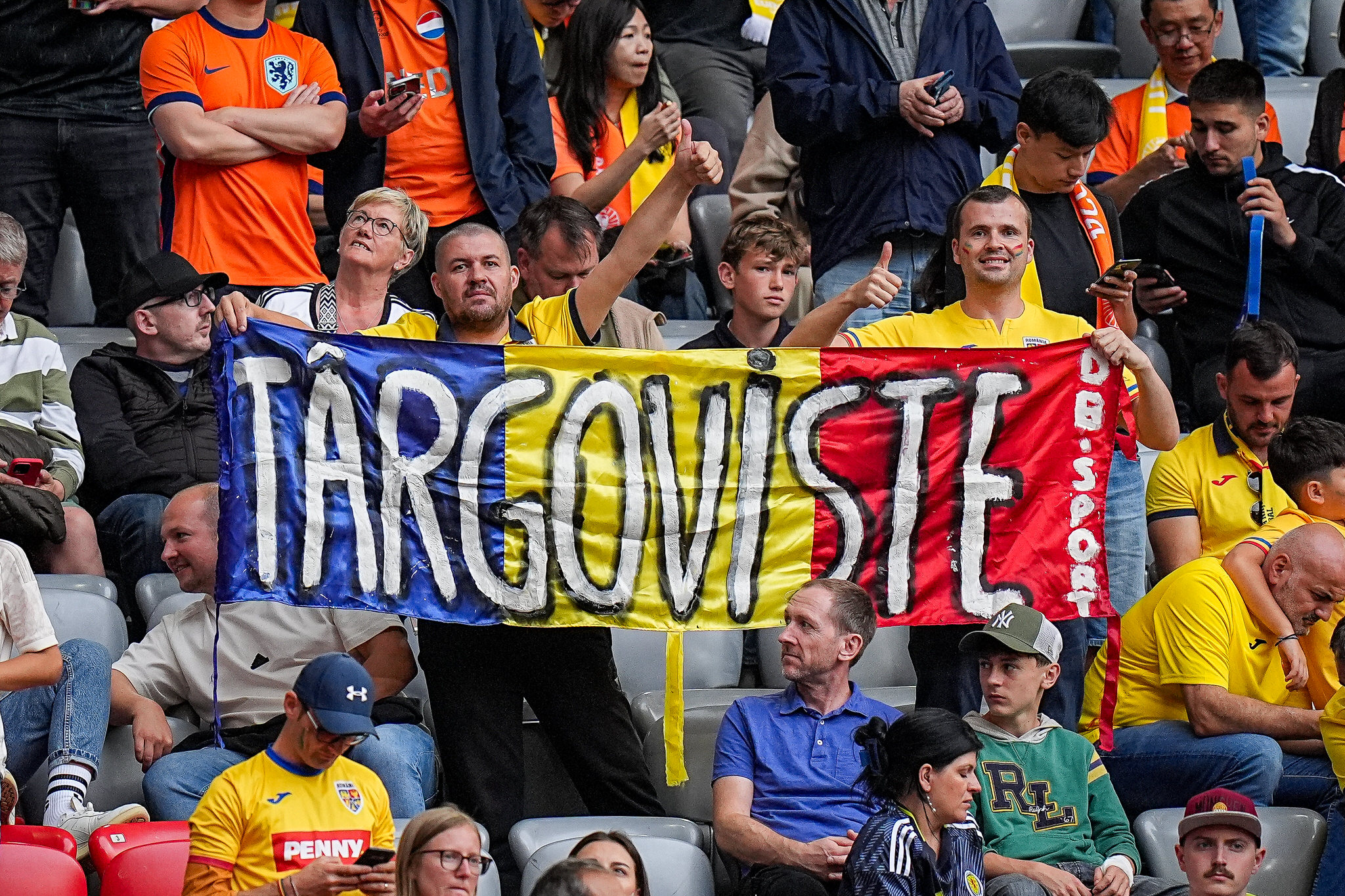 Intonarea imnului national al Romaniei, Romania - Tarile de Jos 0-3, optimile EURO 2024 // © Marius Tudor