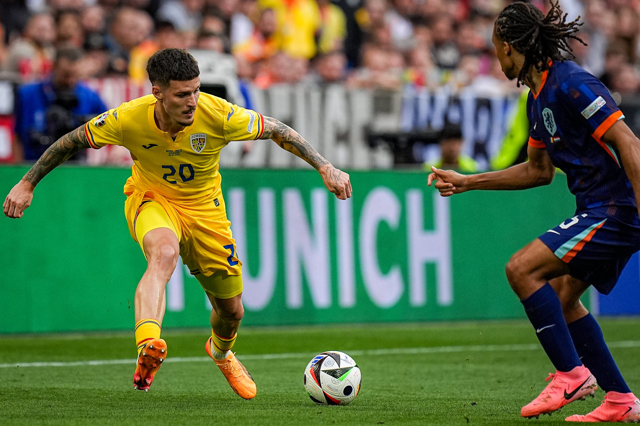 Faza de joc cu Dennis Man, Romania - Tarile de Jos 0-3, optimile EURO 2024 // © Marius Tudor