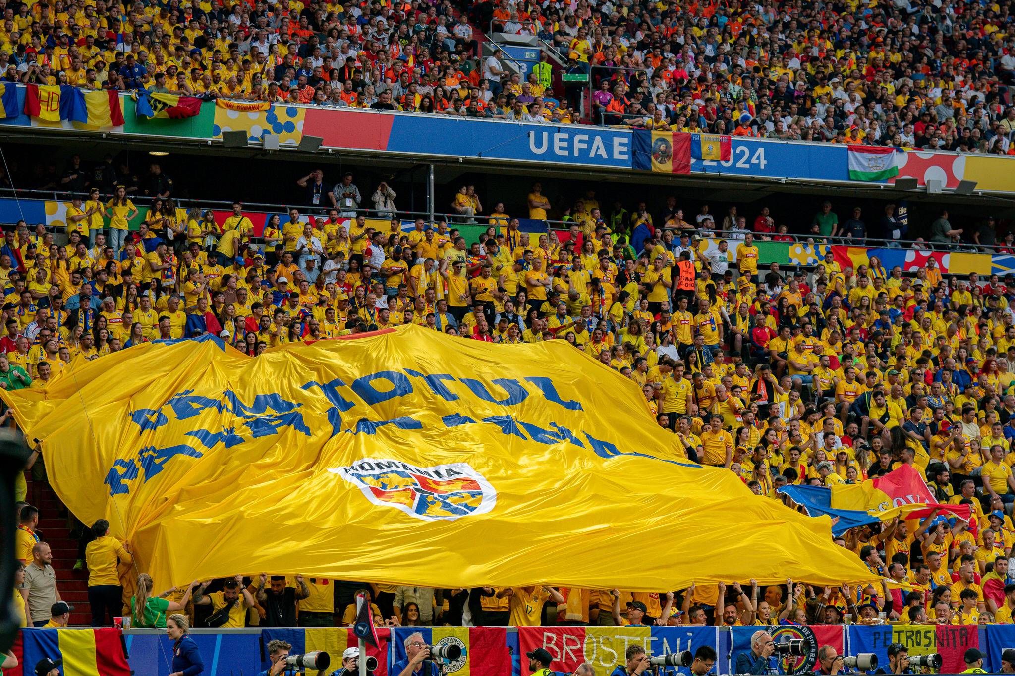 Suporteri ai nationalei Romaniei, Romania - Tarile de Jos 0-3, optimile EURO 2024 // © Marius Tudor