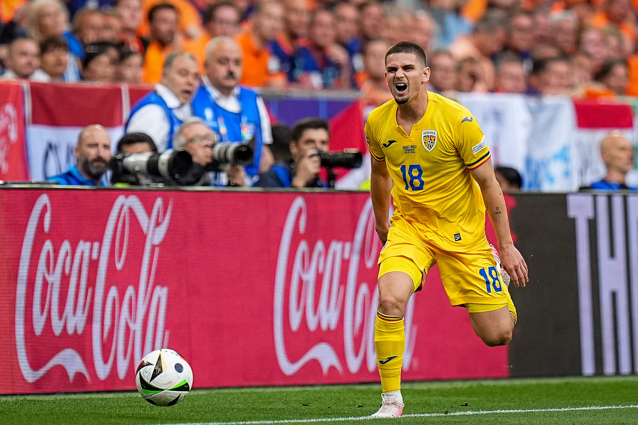 Faza de joc cu Razvan Marin, Romania - Tarile de Jos 0-3, optimile EURO 2024 // © Marius Tudor