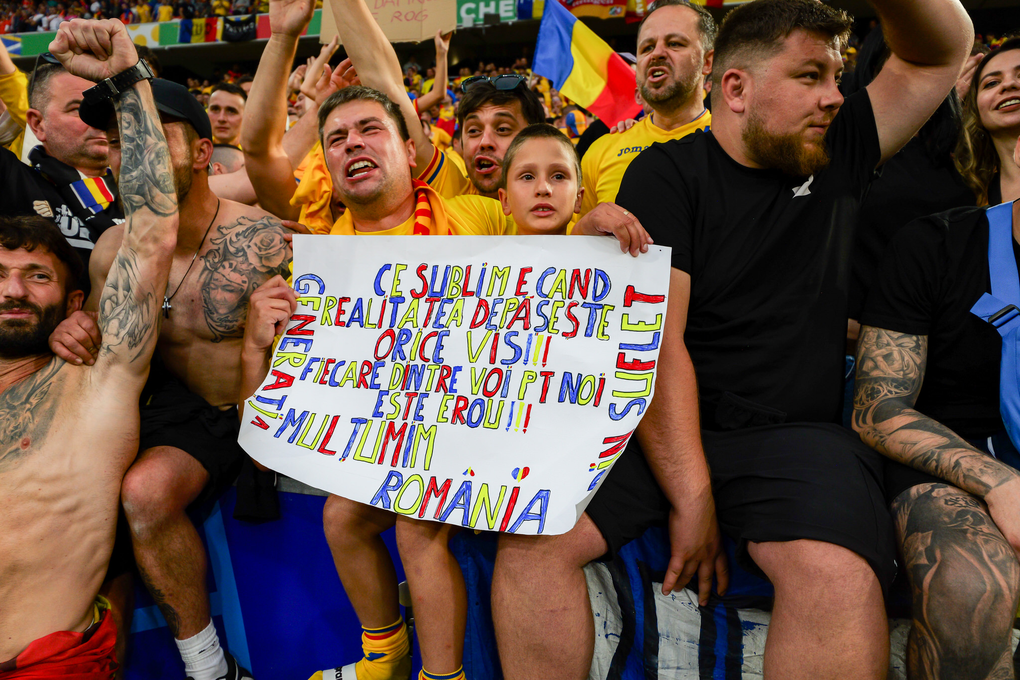 Mesajul emotionant al unui copil la finalul meciului Romania - Tarile de Jos 0-3, optimile EURO 2024 // © Marius Tudor